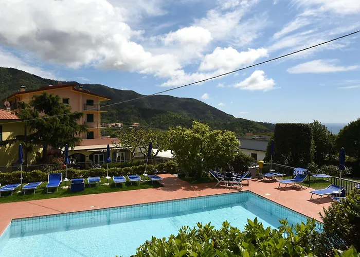 Moneglia Hotels