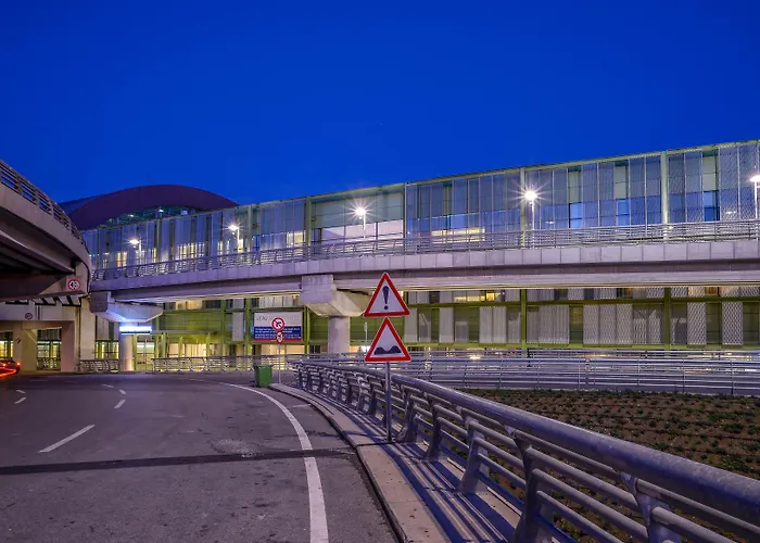 Izmir Hotels