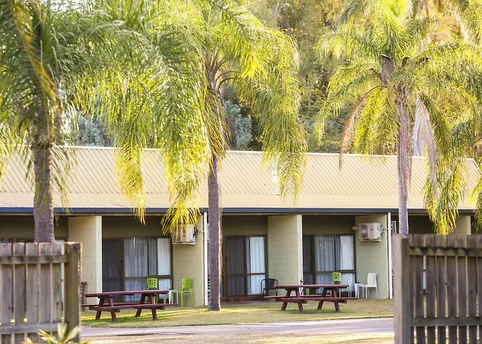 Burnett Heads Hotels