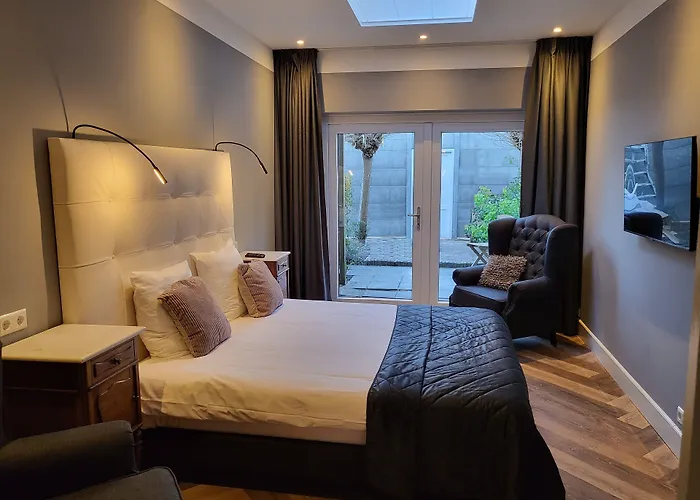 Leiden Hotels