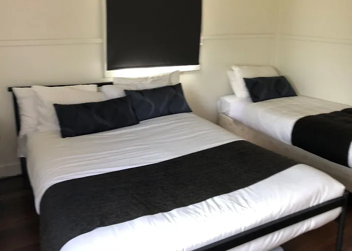 Gin Gin Hotels