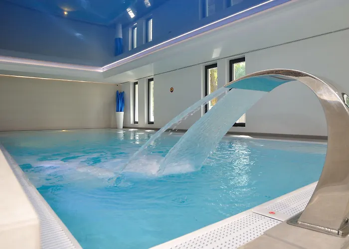 Hel Hotels