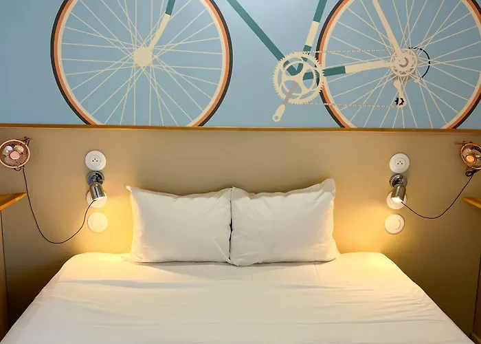 Tours Hotels