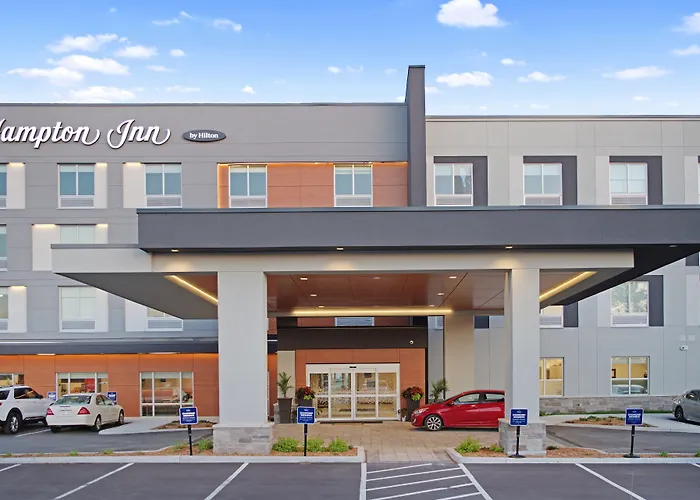 Port Hope Hotels