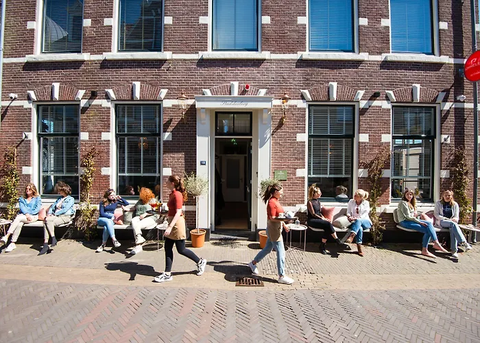 Alphen aan den Rijn Hotels