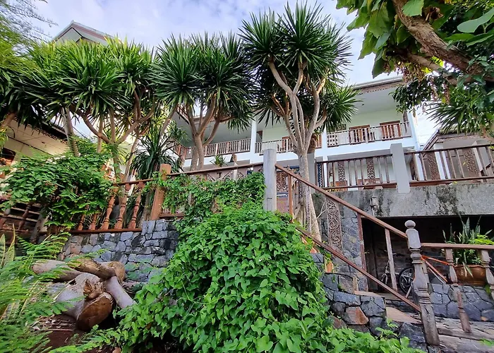 Ko Si Chang Hotels