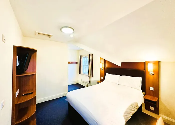 Altrincham Hotels