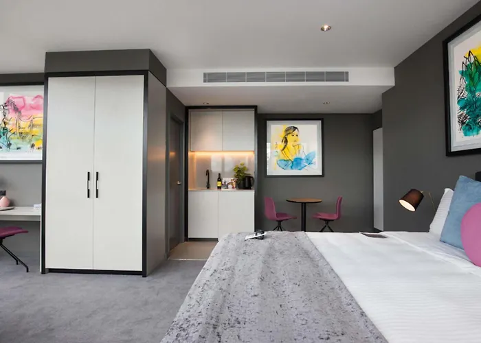 Box Hill Hotels