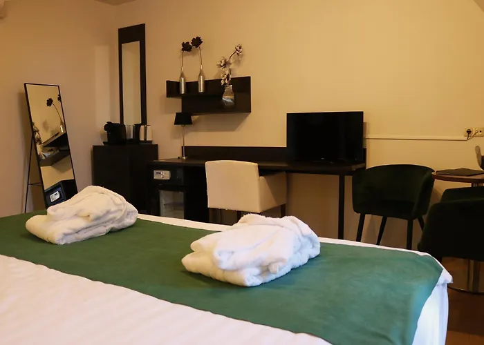 Nuenen Hotels