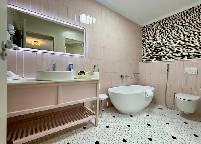 Luderitz Hotels