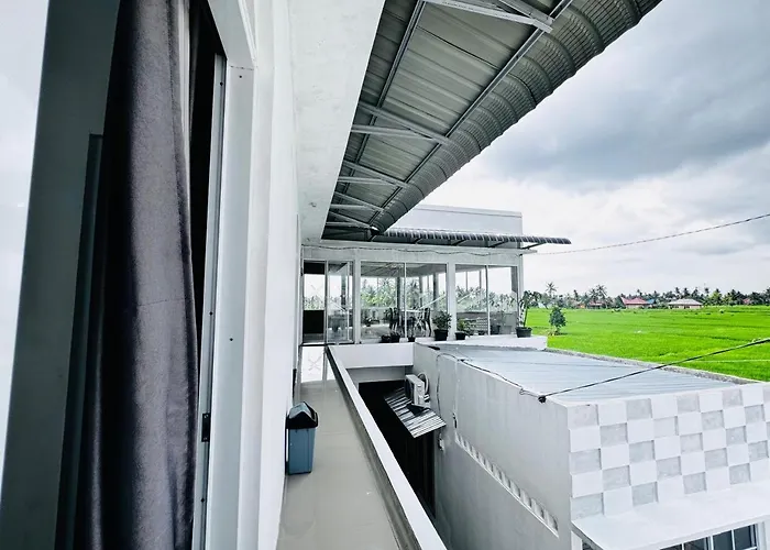 Padang (Sumatra) Hotels