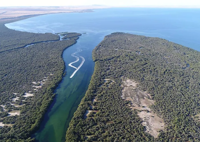 Port Hughes Hotels