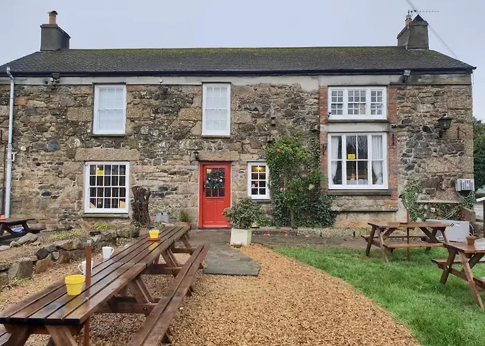 Newlyn Hotels