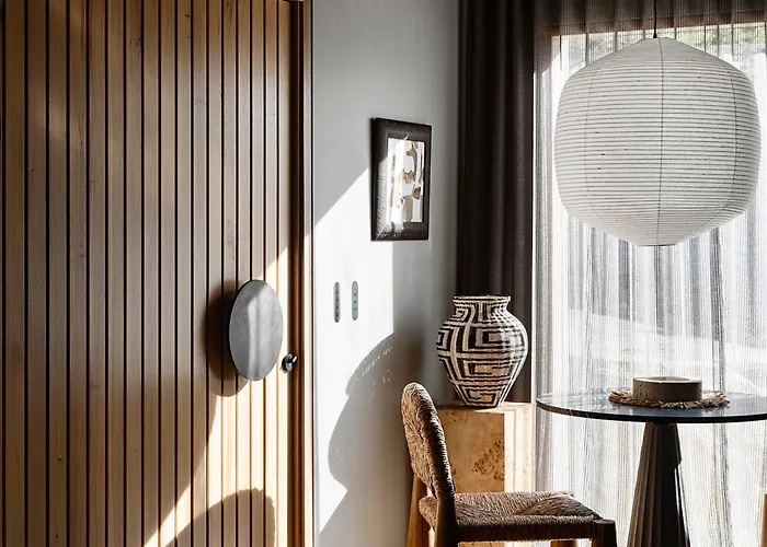 Red Hill Hotels