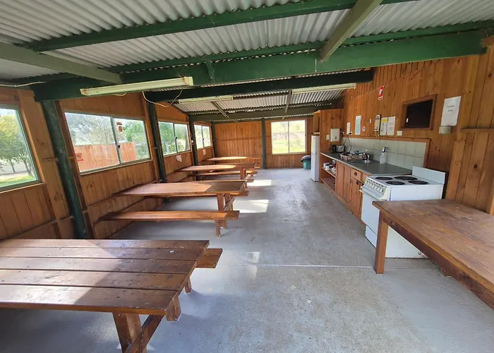 Bonnie Doon Hotels