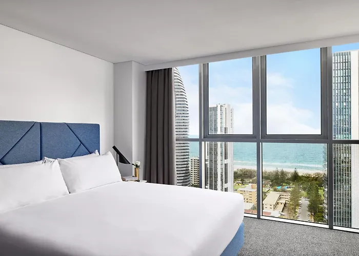Main Beach Hotels