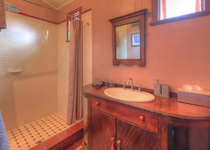 Inverell Hotels