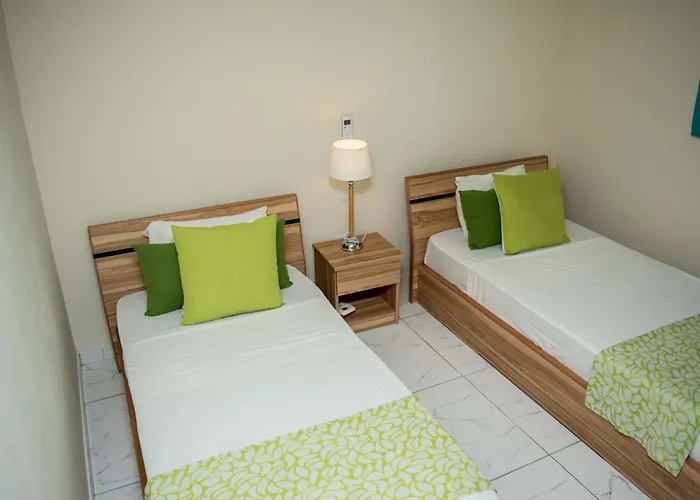 Pereybere Beach Hotels