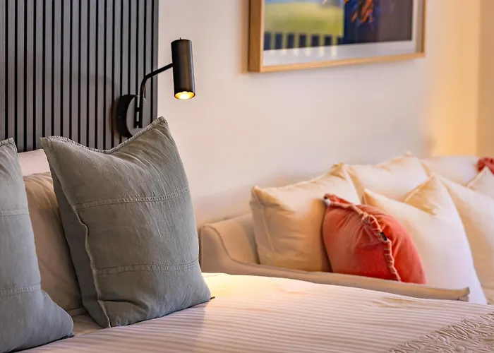 Broulee Hotels