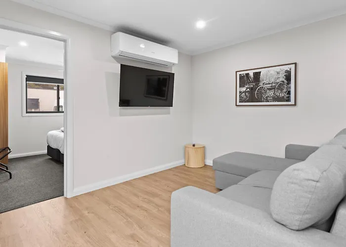 Barooga Hotels