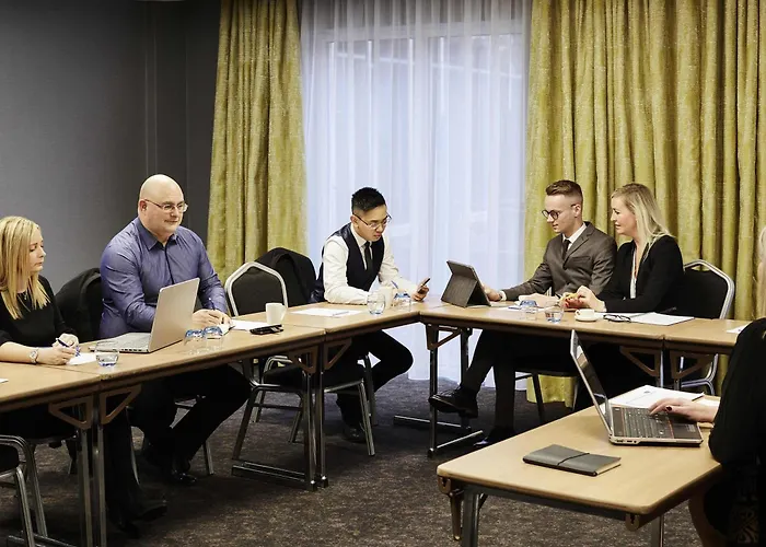 Wolverhampton Hotels