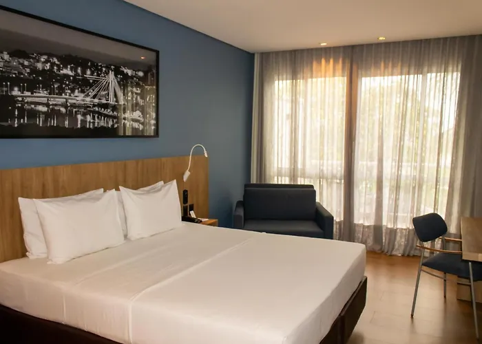 Vitoria Hotels