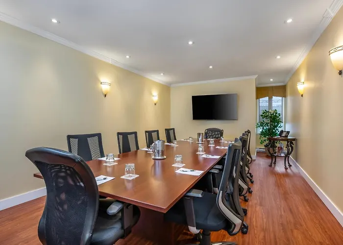 Waterloo Hotels
