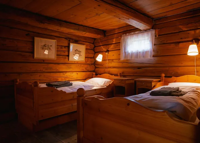 Lom Hotels