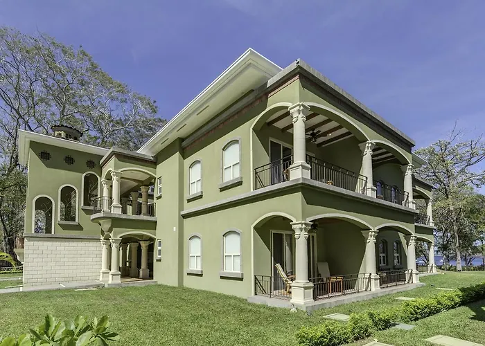 Cc Beach Front Papagayo All Inclusive Culebra