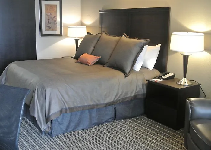 Aspen Select Hotel Rochester