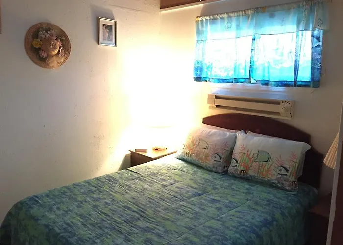 Chris By The Sea Motel Oyhut