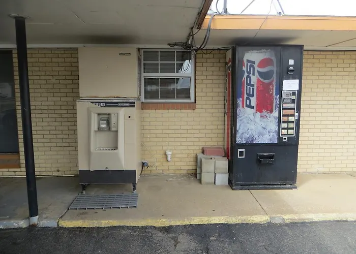 Traveler'S Lodge Salina