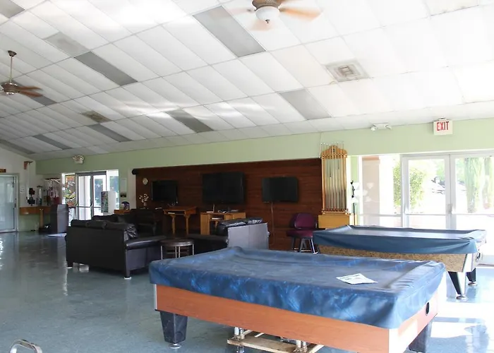 Verde Valley Lawn Cottage 11 Cottonwood