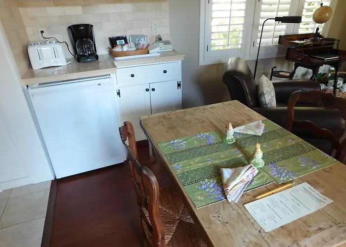 Lincoln Green Inn Carmel-by-the-Sea