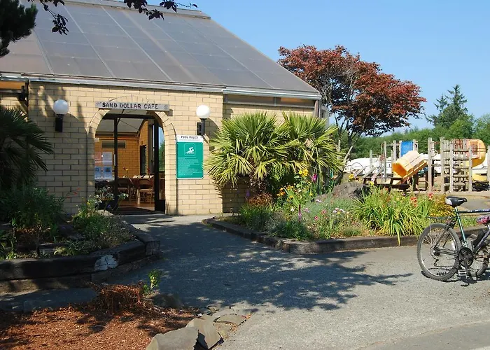 Seaside Camping Resort Deluxe Studio Cabin 2