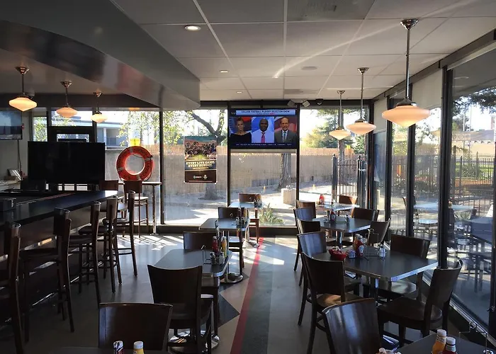 Days Hotel By Wyndham Oakland Airport-Coliseum