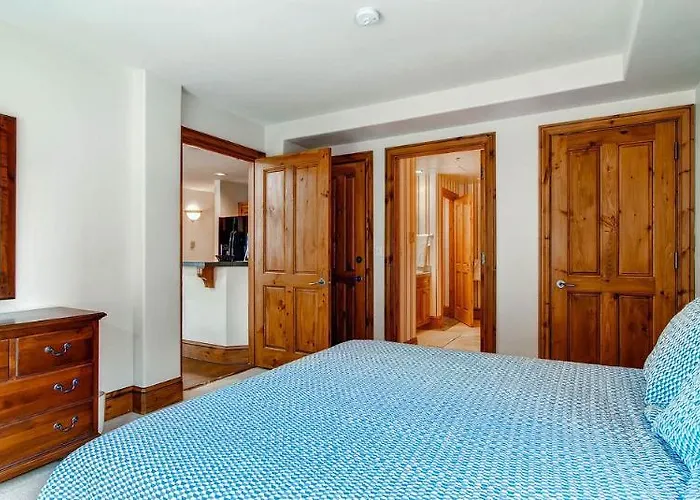 Market Square By East West Beaver Creek