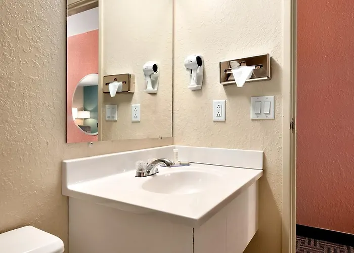 Rodeway Inn Effingham North