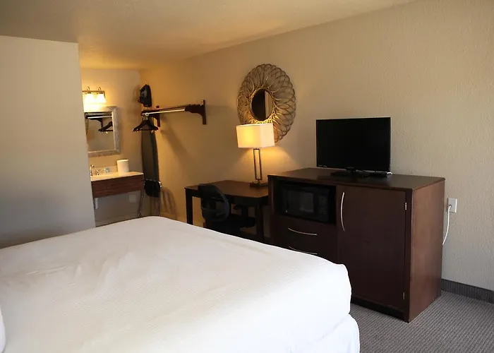 Unique Suites Hotel Charleston