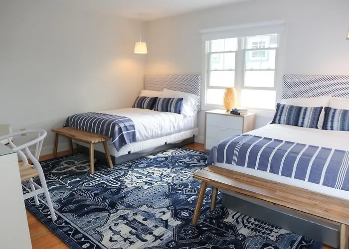 The Sea Breeze Inn Middletown