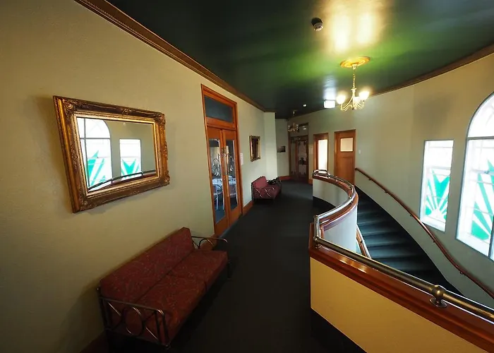 Whakatane Hotels