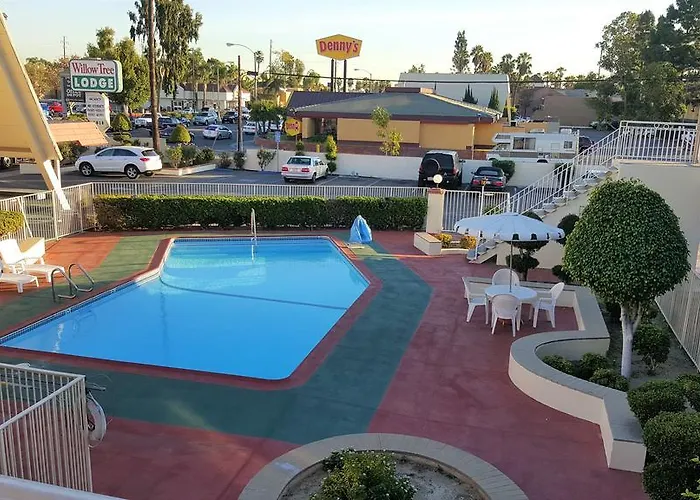 Willow Tree Lodge Fullerton