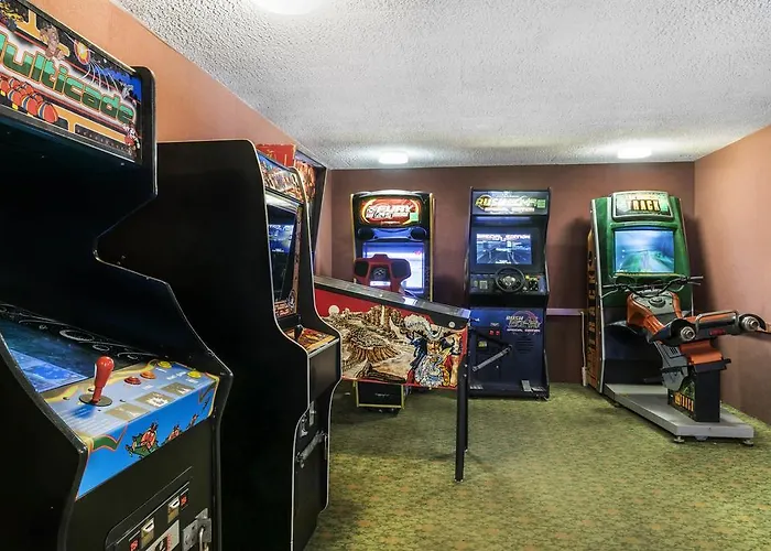 Holiday Inn Perrysburg French Quarter