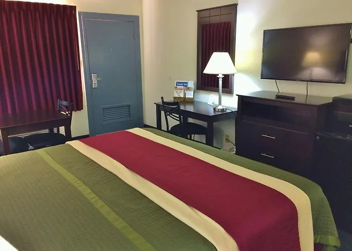Travel Inn & Suites Atlanta