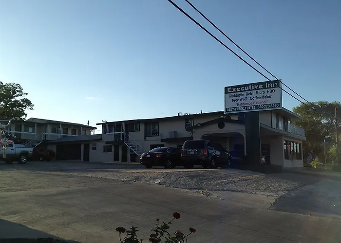 Executive Inn & Kitchenette Suites-Eagle Pass