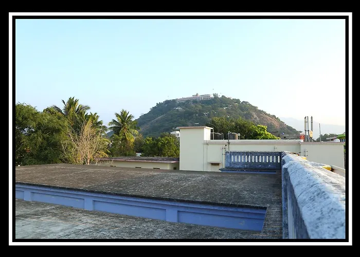 Palni Hotels