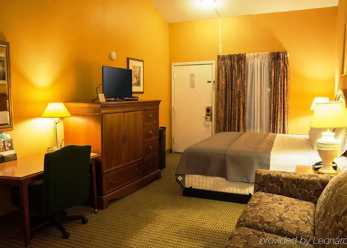 Baymont By Wyndham Socorro Motel