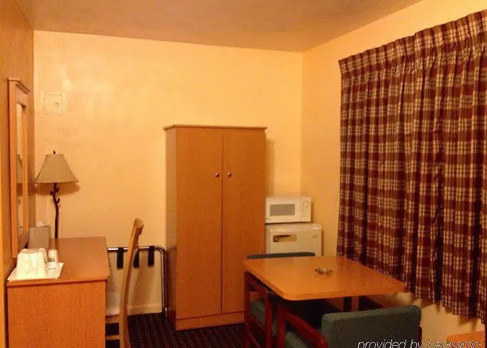 Scottish Inn - Okeechobee