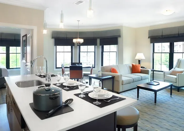 Pavilion Grand Executive Apartments Saratoga Springs