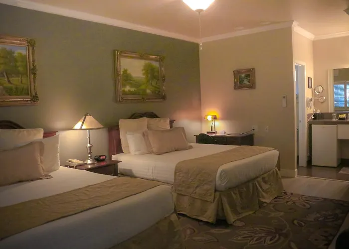 Grass Valley Courtyard Suites